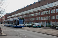De hoofdweg met tram 7
