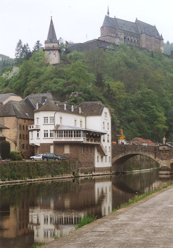 vianden3.jpg (54725 bytes)